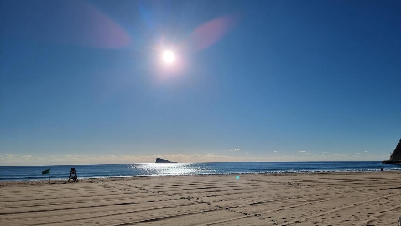 Sunset Waves Benidorm Julieta Vistas Al Mar Premium 200 Mt2 Con Jacuzzi En Terraza Apartment Exterior photo