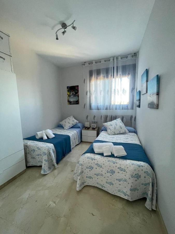 Sunset Waves Benidorm Julieta Vistas Al Mar Premium 200 Mt2 Con Jacuzzi En Terraza Apartment Exterior photo