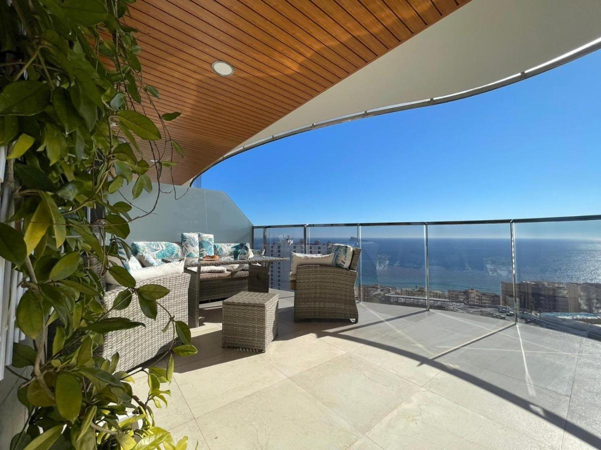 Sunset Waves Benidorm Julieta Vistas Al Mar Premium 200 Mt2 Con Jacuzzi En Terraza Apartment Exterior photo