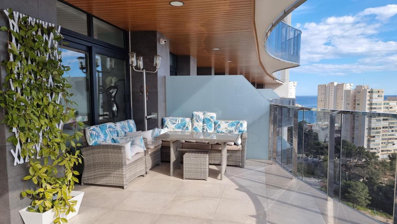 Sunset Waves Benidorm Julieta Vistas Al Mar Premium 200 Mt2 Con Jacuzzi En Terraza Apartment Exterior photo