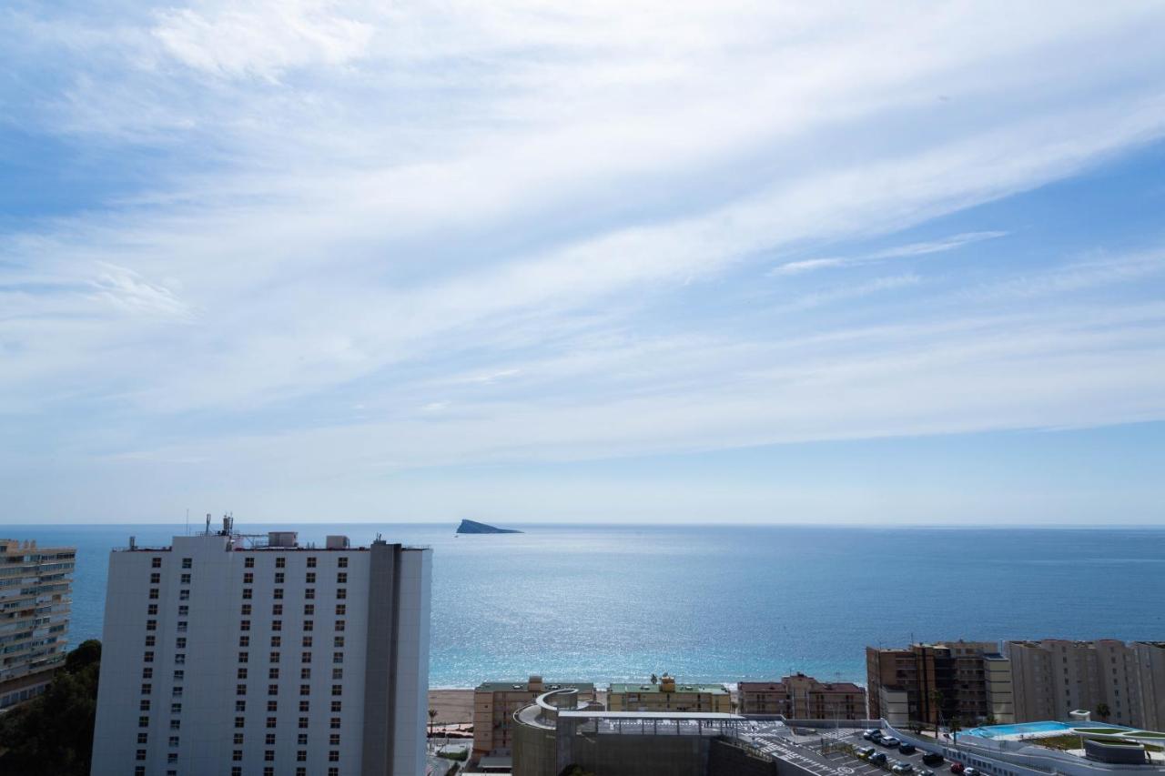 Sunset Waves Benidorm Julieta Vistas Al Mar Premium 200 Mt2 Con Jacuzzi En Terraza Apartment Exterior photo