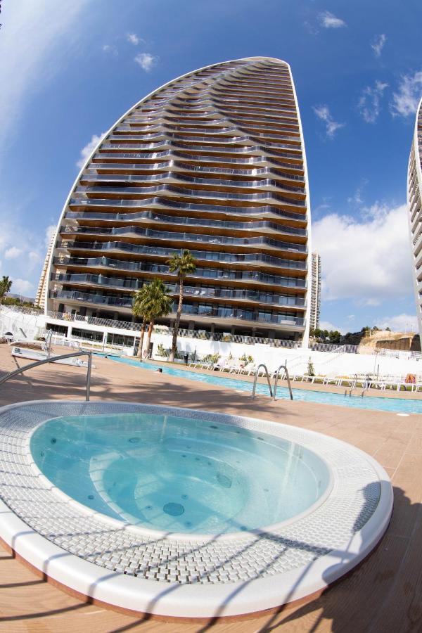 Sunset Waves Benidorm Julieta Vistas Al Mar Premium 200 Mt2 Con Jacuzzi En Terraza Apartment Exterior photo