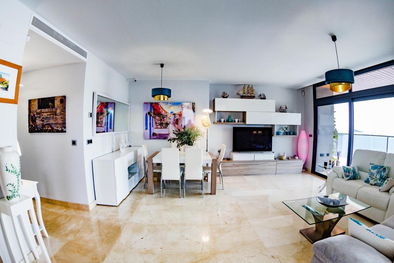 Sunset Waves Benidorm Julieta Vistas Al Mar Premium 200 Mt2 Con Jacuzzi En Terraza Apartment Exterior photo