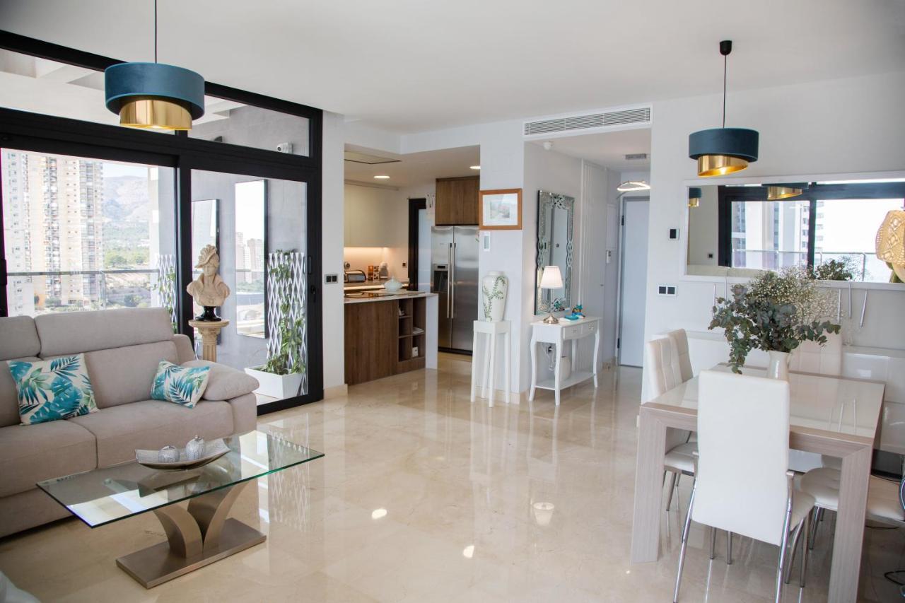 Sunset Waves Benidorm Julieta Vistas Al Mar Premium 200 Mt2 Con Jacuzzi En Terraza Apartment Exterior photo