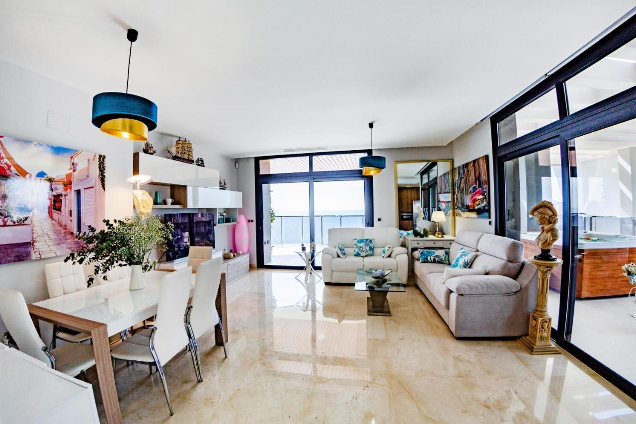 Sunset Waves Benidorm Julieta Vistas Al Mar Premium 200 Mt2 Con Jacuzzi En Terraza Apartment Exterior photo